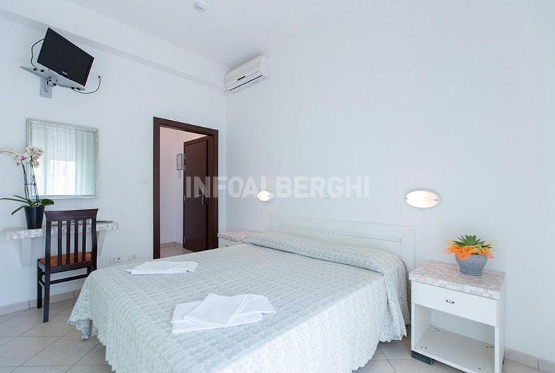 Hotel Napoleon San Mauro Mare Kültér fotó