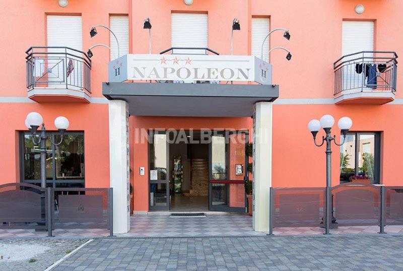 Hotel Napoleon San Mauro Mare Kültér fotó