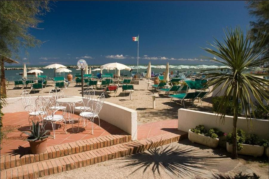 Hotel Napoleon San Mauro Mare Kültér fotó